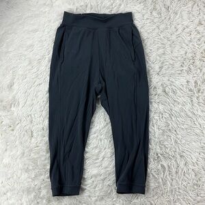 Lululemon Rejuvenate Crop *18" Blue Tied